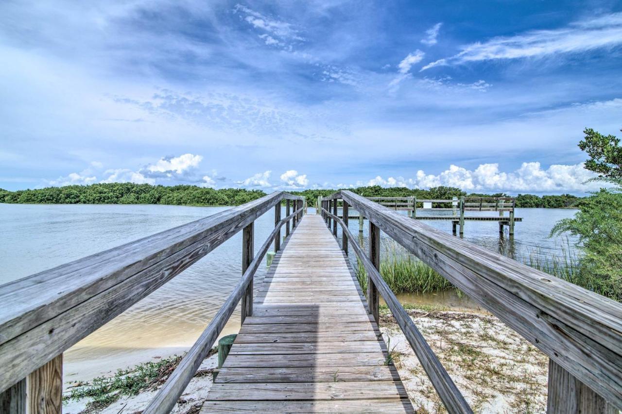 Beachfront Cedar Key Retreat With Pool Access! ภายนอก รูปภาพ