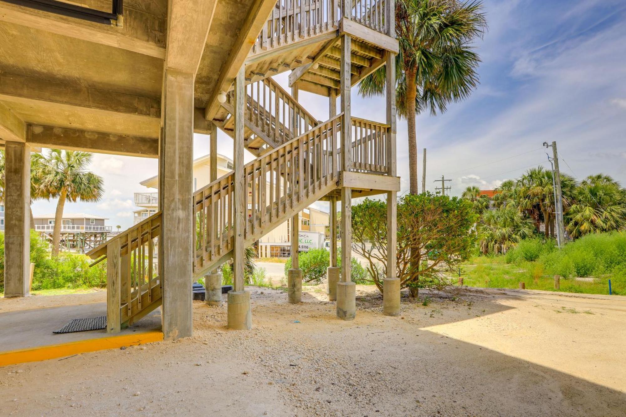 Beachfront Cedar Key Retreat With Pool Access! ภายนอก รูปภาพ